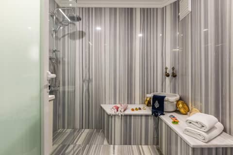 MENAR HOTEL&SUITES -Old City Sultanahmet — bathroom