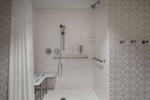 Hampton Inn by Hilton Austin Downtown East Side — photo 4