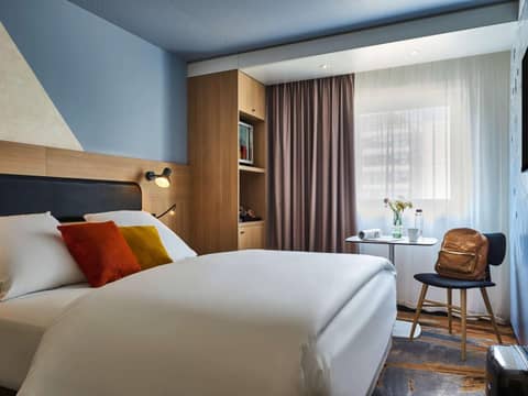 Mercure Paris Gare De Lyon TGV — hotel room