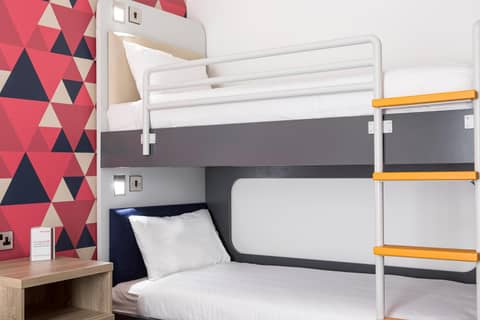 Four Points Flex by Sheraton Edinburgh — hotel room