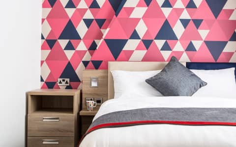 Four Points Flex by Sheraton Edinburgh — hotel room