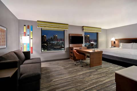 Hampton Inn & Suites Las Vegas Convention Center - No Resort Fee — photo 3