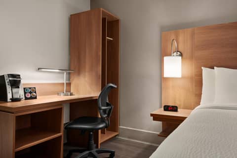Days Inn by Wyndham Vancouver Downtown — photo 9