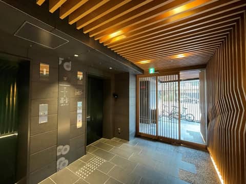 SH by the square hotel Kyoto Kiyamachi — hotel reception