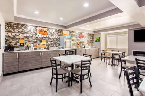 Quality Inn & Suites Myrtle Beach near Outlets — photo 2