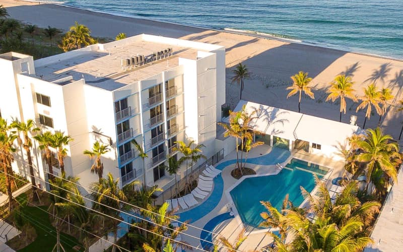 Plunge Beach Resort — building
