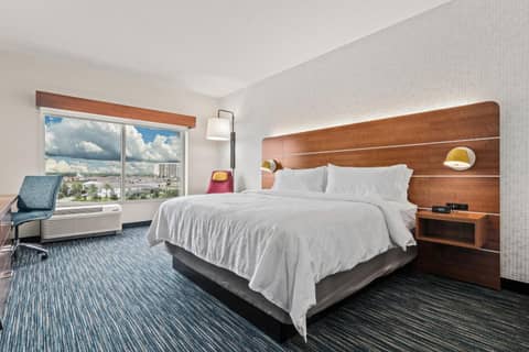 Holiday Inn Express & Suites Orlando- Lake Buena Vista by IHG — photo 6