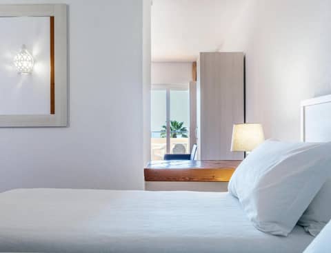 Meia Praia Lagos - Beach Club Apartments — hotel room