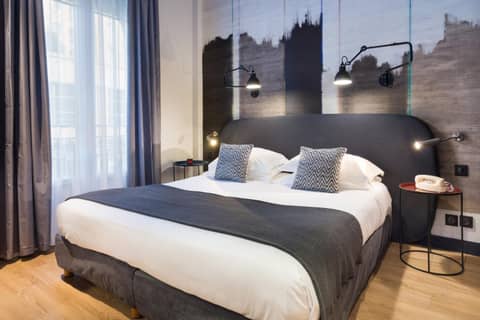 Hotel So’Co by Happyculture — hotel room
