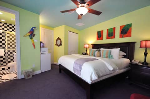 Pineapple Point Guesthouse & Resort - Gay Men's Resort — hotel room