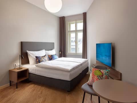 Franz BY ZEITRAUM — hotel room