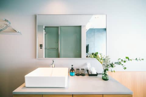LANDABOUT TOKYO — bathroom