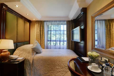 The Premier Notting Hill — hotel room