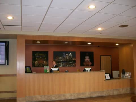 Wyndham Garden Hotel Austin — photo 4