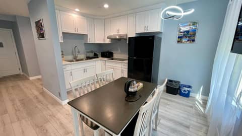 Quintessence ApartHotel — kitchen