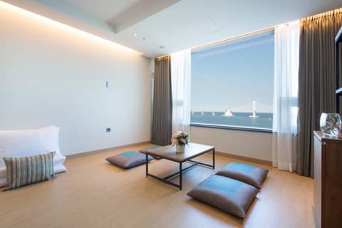 Hotel Central Bay — photo 8