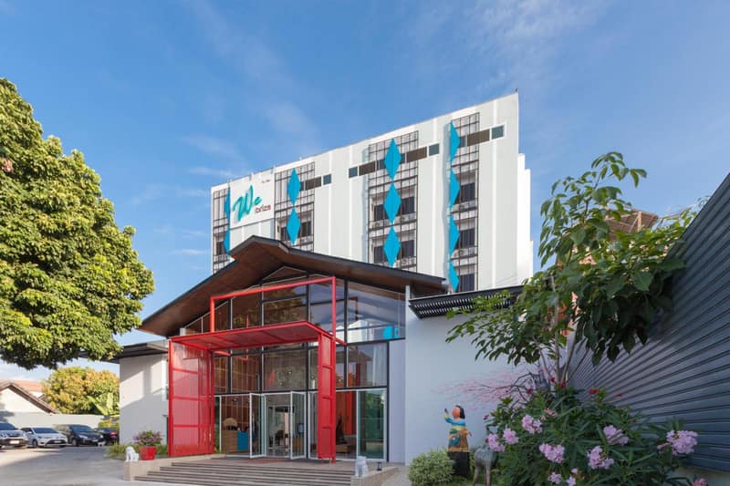 We Briza Hotel Chiangmai — building