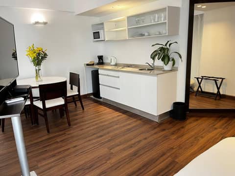 Awwa Suites & Spa — kitchen