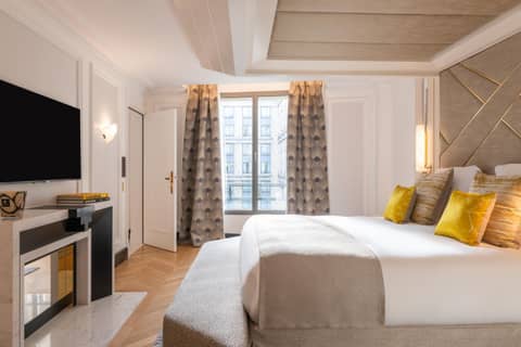 L'Hôtel du Collectionneur Paris — hotel room