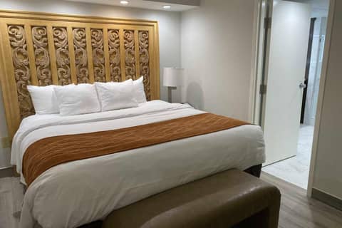 Coastal Hotel & Suites Virginia Beach - Oceanfront — photo 9