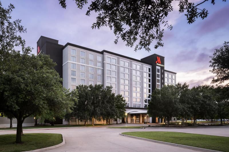 Dallas/Fort Worth Marriott Hotel & Golf Club at Champions Circle — building