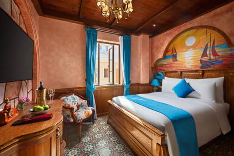 Caeli Amoris, City View, 1 King Bed with Window — the supplier's photographs — photo 1