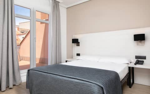 Porcel Ganivet — hotel room