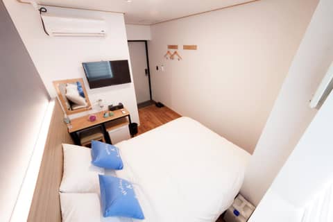 MAMA Guesthouse Haeundae — hotel room