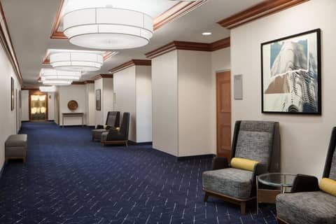 Courtyard by Marriott Chicago Downtown/River North — photo 2