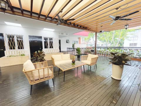 The Snooze Hotel Marine Parade — balance & terrace