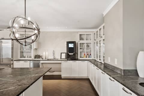 Kasa Dilworth Charlotte — kitchen