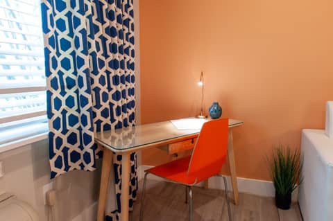 Oceanside Hotel and Suites — hotel room