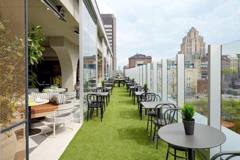 Hampton Inn Montreal Downtown, Qc — photo 3