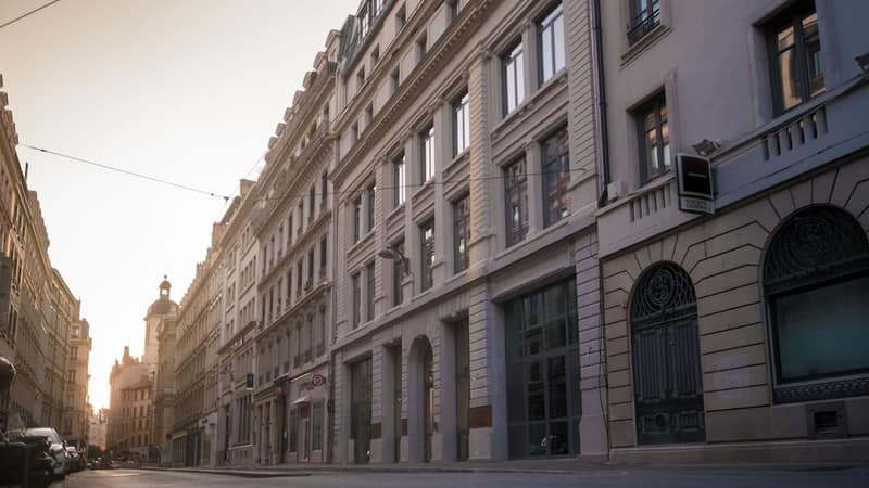Maison Nô — building