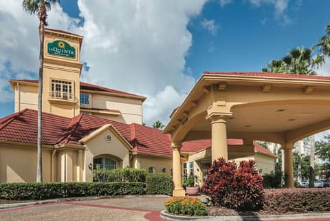 La Quinta by Wyndham Orlando Airport - On Property Food Trucks & Free Airport Shuttle! — photo 8