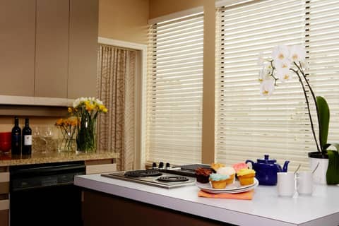 Rosellen Suites at Stanley Park — photo 9