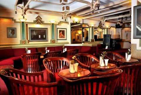 Kartika Chandra — lounge