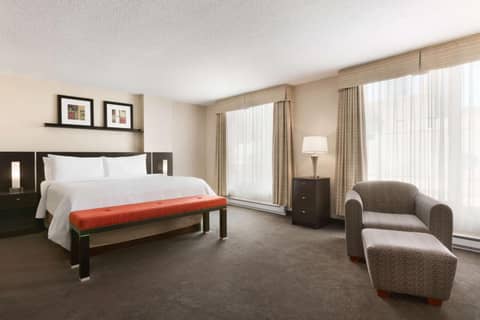 Embassy Suites by Hilton - Montreal — photo 3