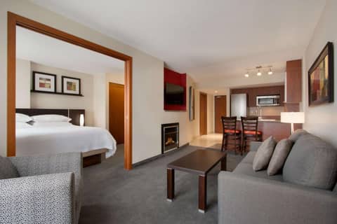 Embassy Suites by Hilton - Montreal — photo 7