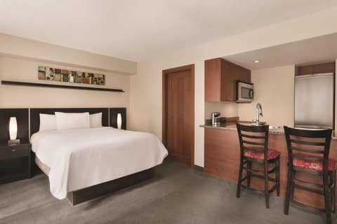 Embassy Suites by Hilton - Montreal — photo 8