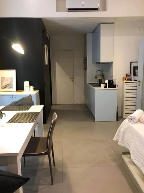 The Station Napoli — hotel room