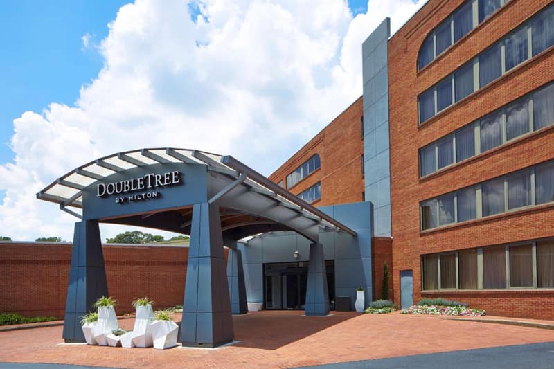 Doubletree By Hilton Atlanta Perimeter Dunwoody — building