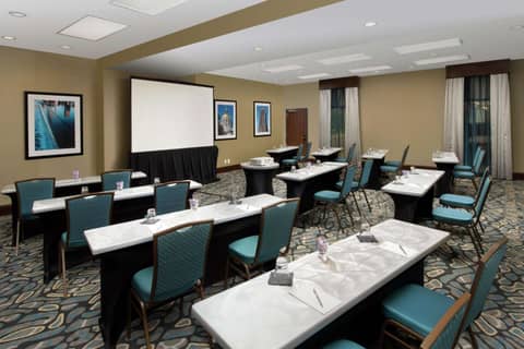 Embassy Suites by Hilton Atlanta Airport — photo 7