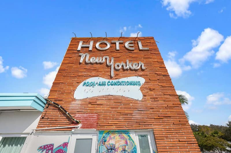 The New Yorker Miami Hotel — building