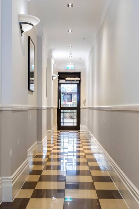 Quest on Queen Serviced Apartments — photo 9