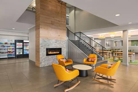 Spark by Hilton Orlando Universal Boulevard — photo 8