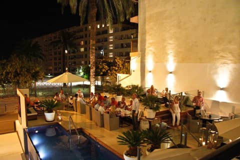 Hotel Feliz — dining