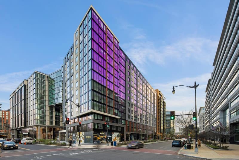 Global Luxury Suites at Capitol Hill — building