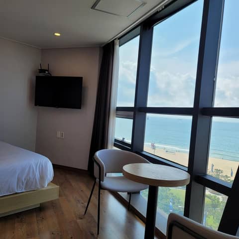 MS Hotel Haeundae — hotel room