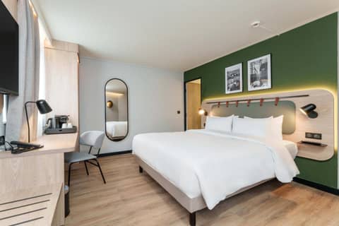 Campanile Prime Paris 19 - La Villette — hotel room